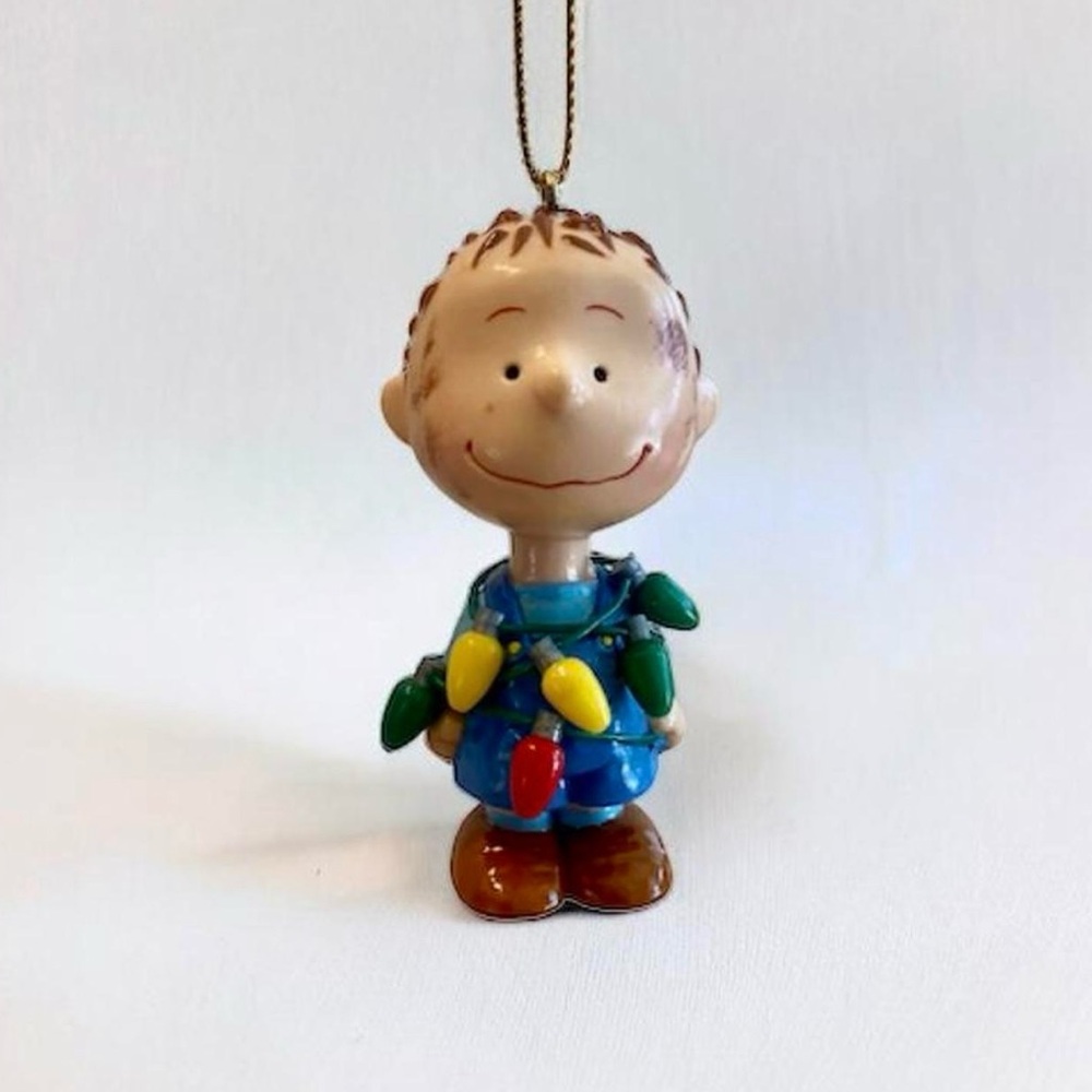 Vintage 1990 Danbury Mint Peanuts Pig Pen Christmas Ornament